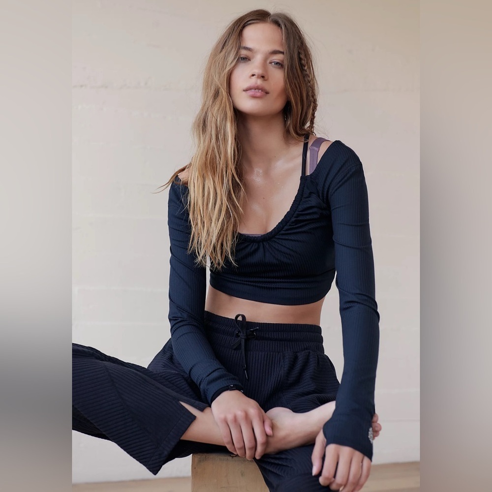 Free People Movement Hot Tip Layer Crop Top Long Sleeve Ruched Black Large Yoga